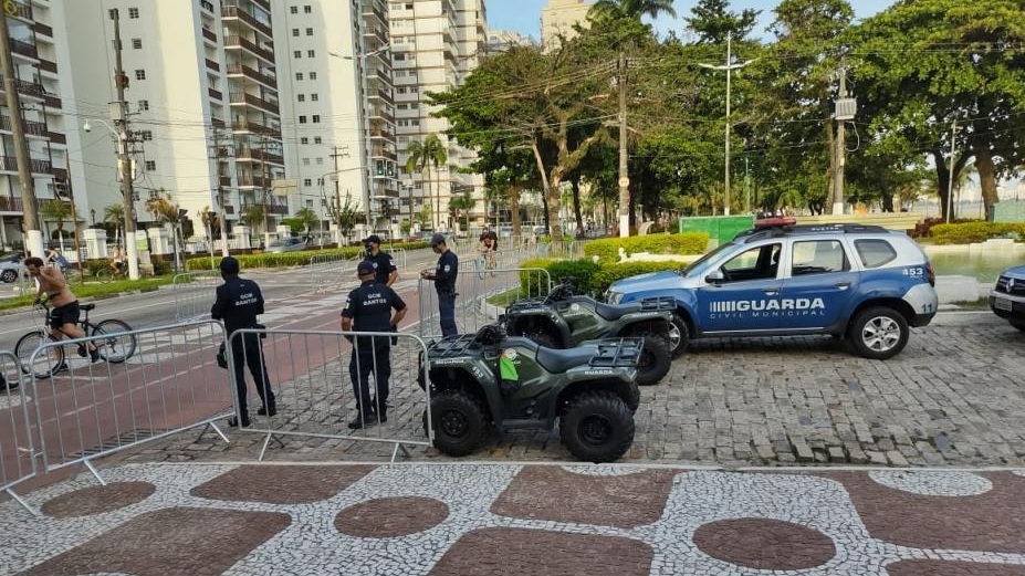 Seis pessoas são multadas em Santos por não usarem máscara
