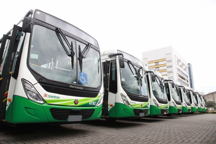 Ônibus circularão nos finais de semana em Santos para atender profissionais de saúde