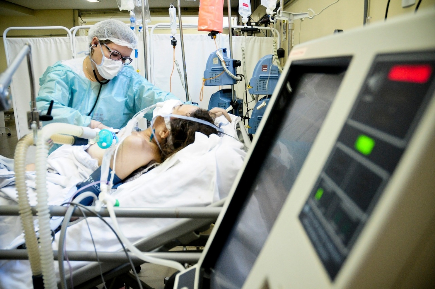 Na borda do fundo do poço, santista ignora riscos da pandemia