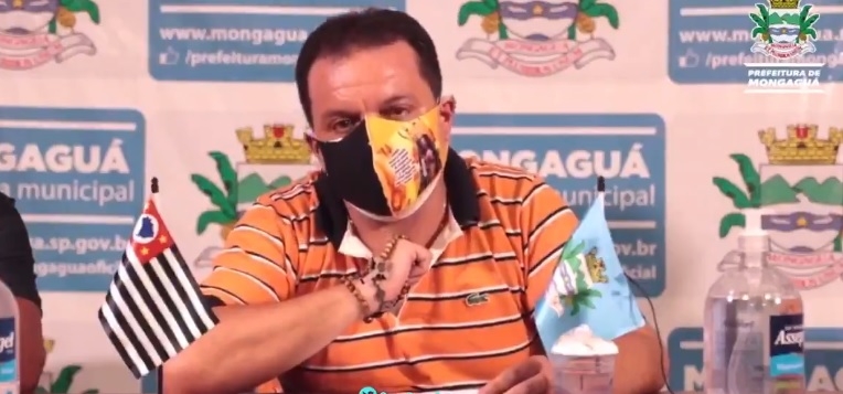 Prefeito de Mongaguá faz relato emocionante após perder pai e irmão para a covid-19