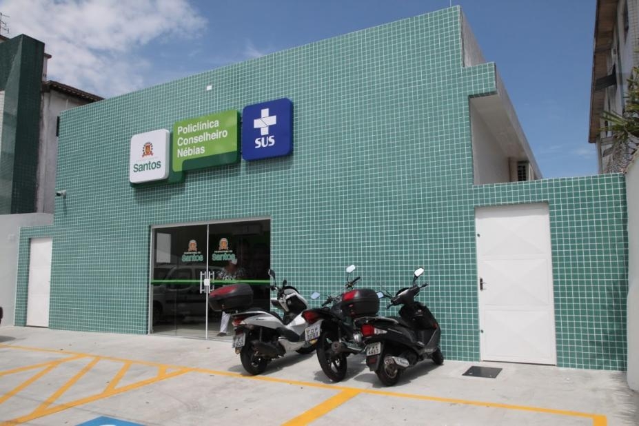 Santos inicia arrecadação de alimentos e produtos de higiene nos postos de vacinação