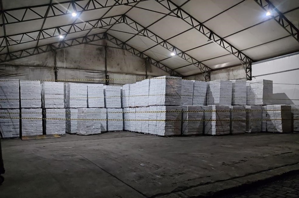 Carga de 459 toneladas de amianto está interditada em terminal do Porto de Santos | Jornal da Orla
