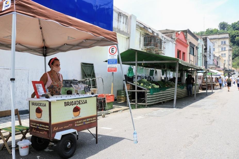 Feira Livre Criativa volta a movimentar Centro de Santos com produtos e serviços