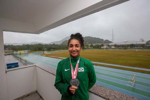 Praia-grandense conquista medalha de bronze no Torneio Paulista de Atletismo | Jornal da Orla