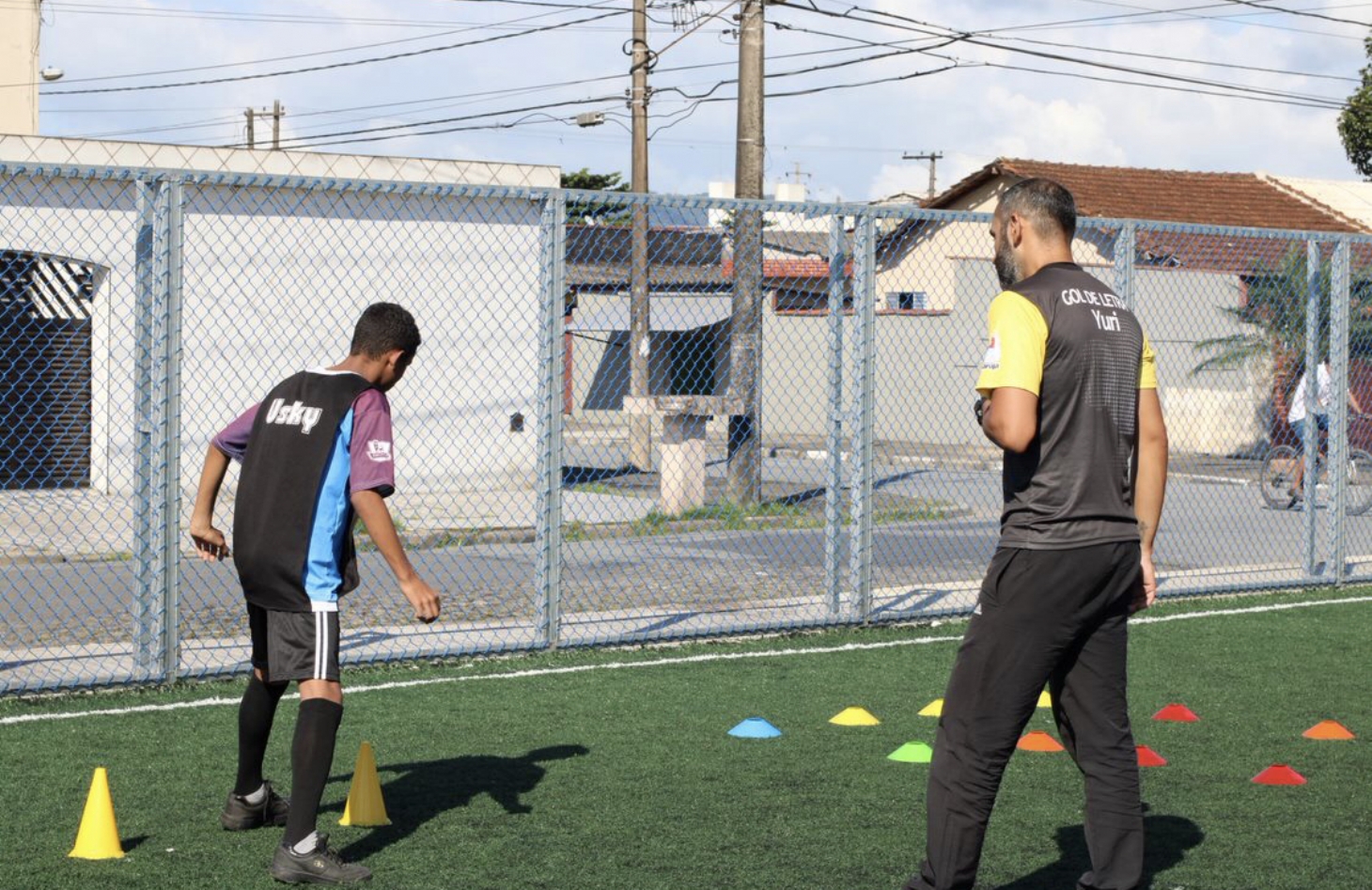 Escola de futebol abre inscrições para crianças e jovens em Guarujá | Jornal da Orla