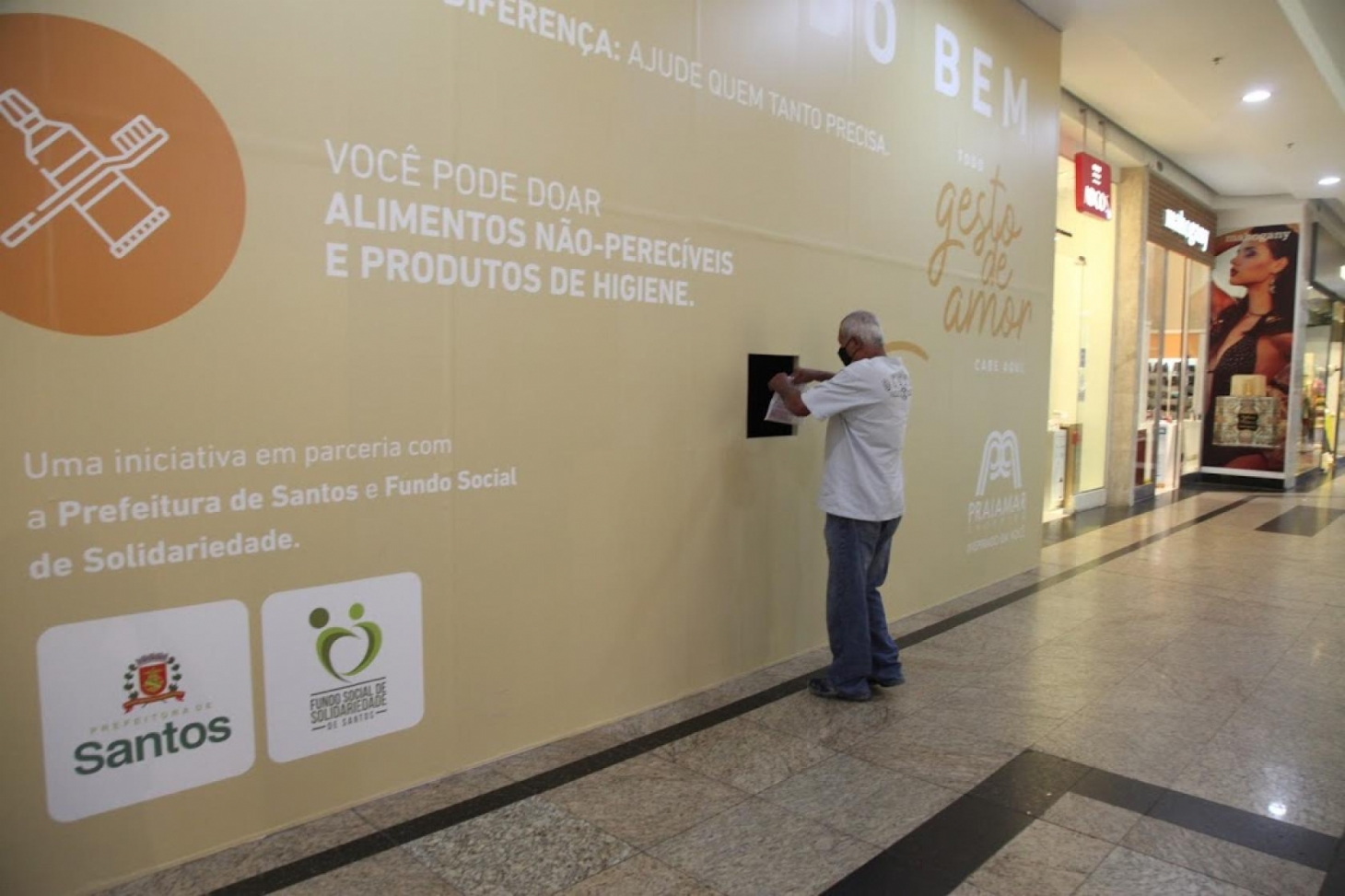 Shopping em Santos arrecada alimentos e produtos de higiene