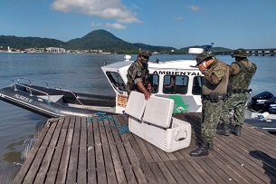 Pelotão Ambiental de São Vicente realiza autuação de pesca ilegal | Jornal da Orla