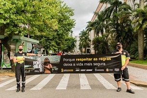 Campanha em São Vicente alerta para conscientização no trânsito | Jornal da Orla