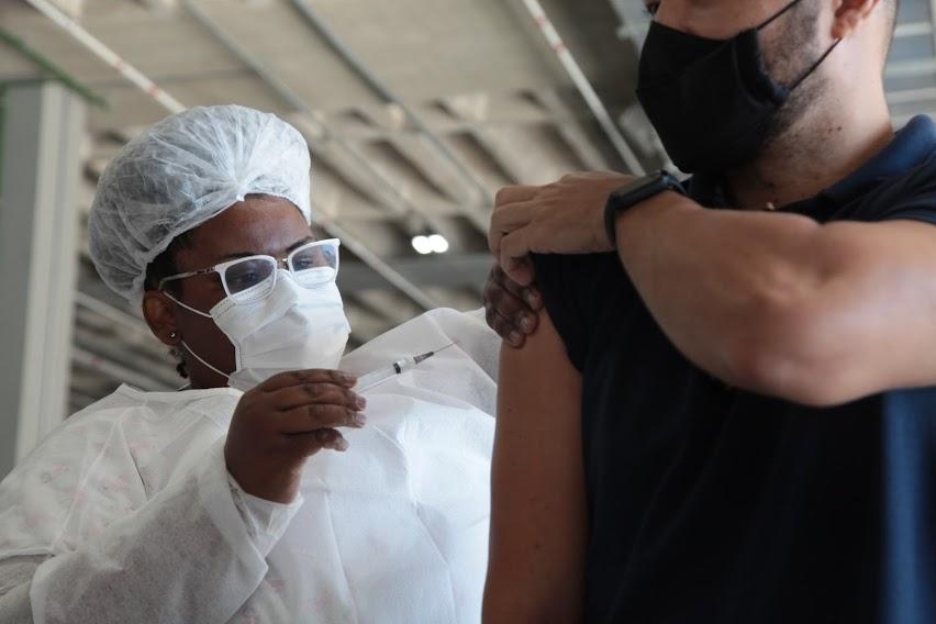Santos vacina pessoas a partir de 50 anos nesta quarta-feira | Jornal da Orla