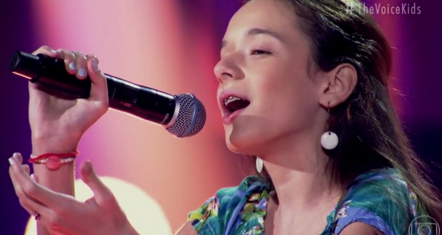 Itanhaense de 13 anos dá show e emociona no The Voice Kids | Jornal da Orla