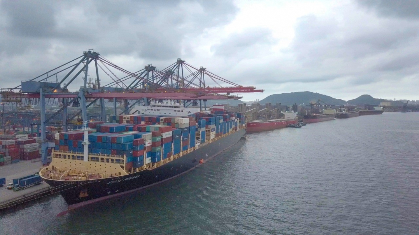 Porto de Santos estabelece novos recordes de movimentação de cargas em maio | Jornal da Orla