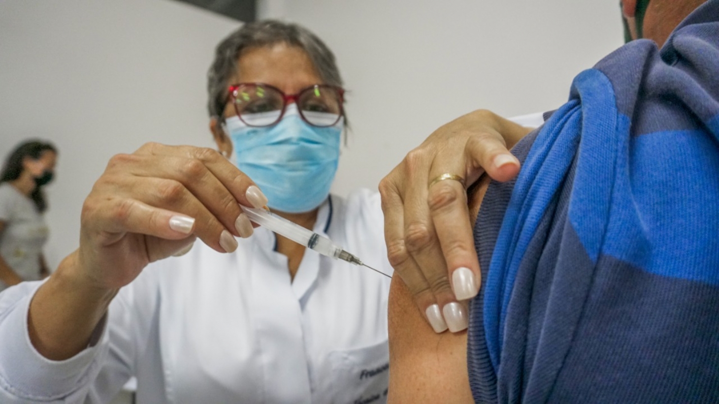 Corujão da Vacina contra a Covid-19 atende mais de 500 pessoas em Bertioga | Jornal da Orla