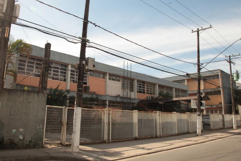 Escolas Andradas I e II serão reformadas em Santos