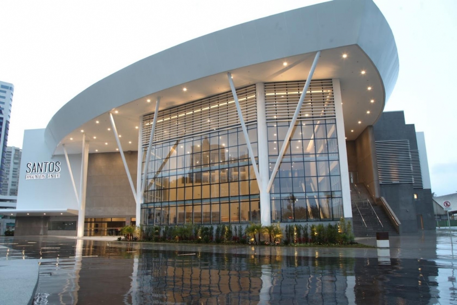 Evento em Santos testa prevenção à covid-19 e prepara retomada econômica