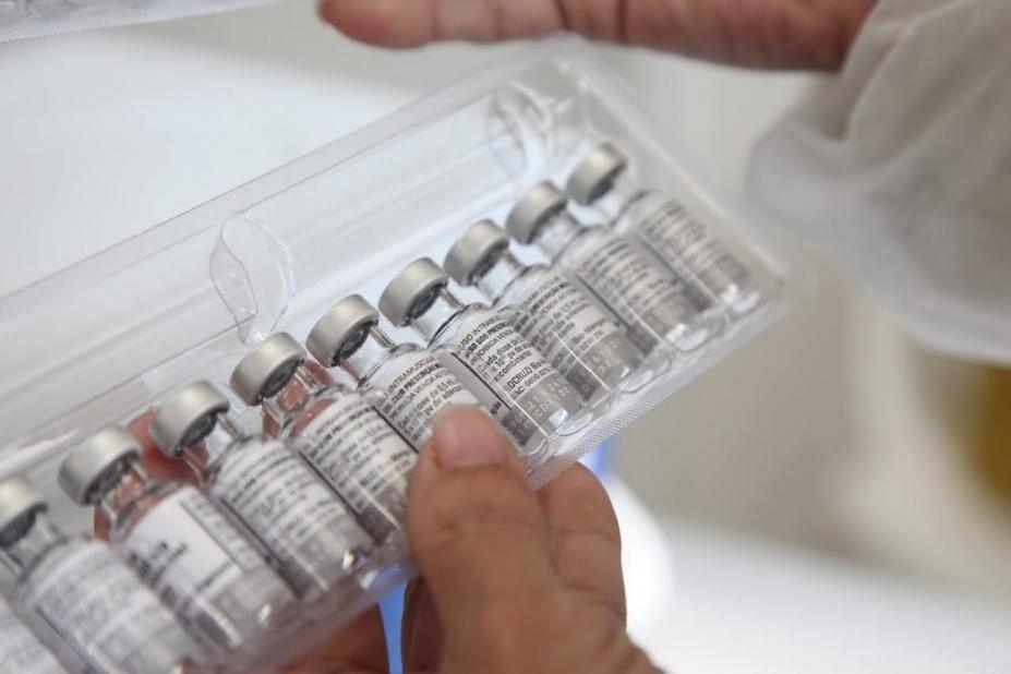Santos vacina pessoas de 60 a 62 anos com segunda dose contra a covid-19 | Jornal da Orla