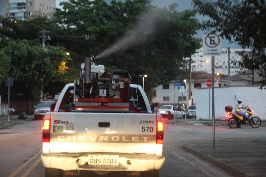 Fumacê para combater o Aedes atinge 1.183 quadras neste ano em Santos
