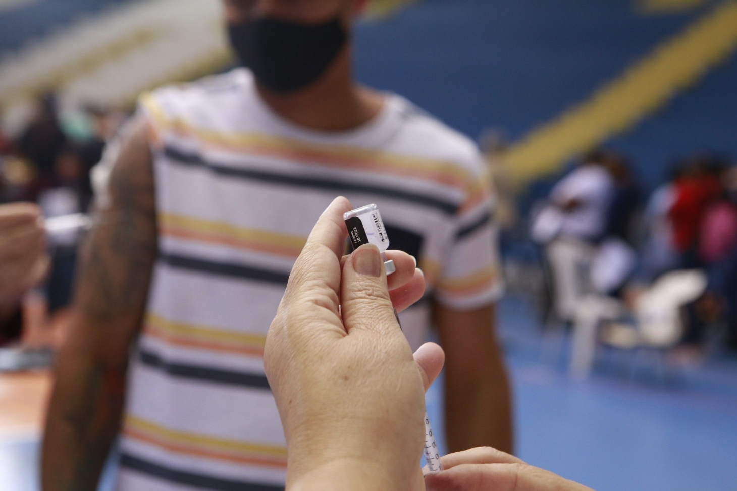 Guarujá projeta vacinar contra a covid-19 todas as faixas etárias de adultos até o fim de julho