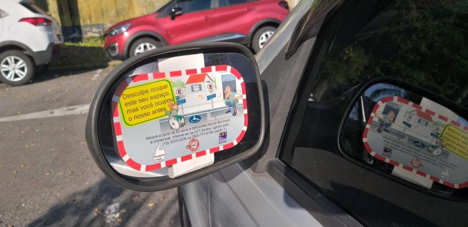 Campanha em Santos alerta sobre uso de vagas especiais de estacionamento