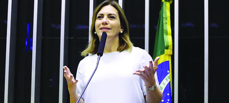 Contra a orientação do partido