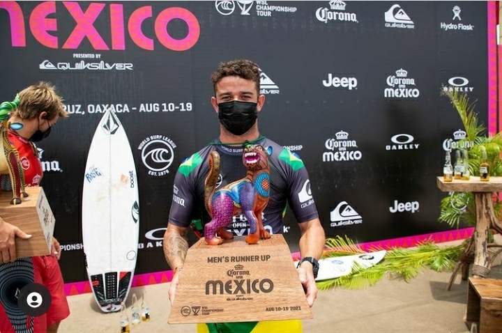 Guarujaense garante segundo lugar Circuito Mundial de Surfe, no México | Jornal da Orla