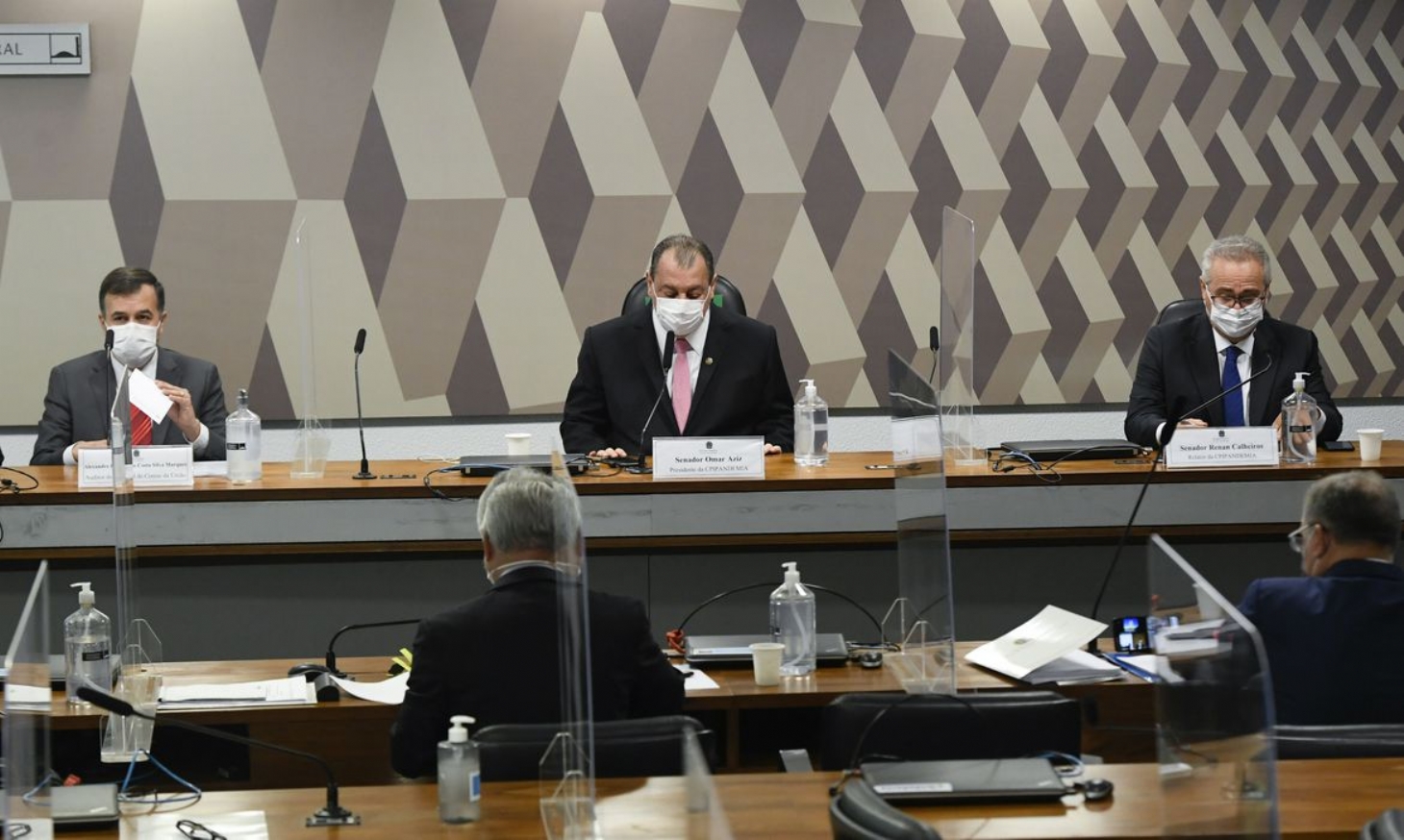 Na CPI, auditor do TCU diz que documento sobre covid era informal e foi alterado