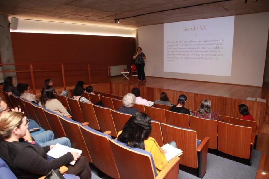 Curso aborda organização de eventos em Santos