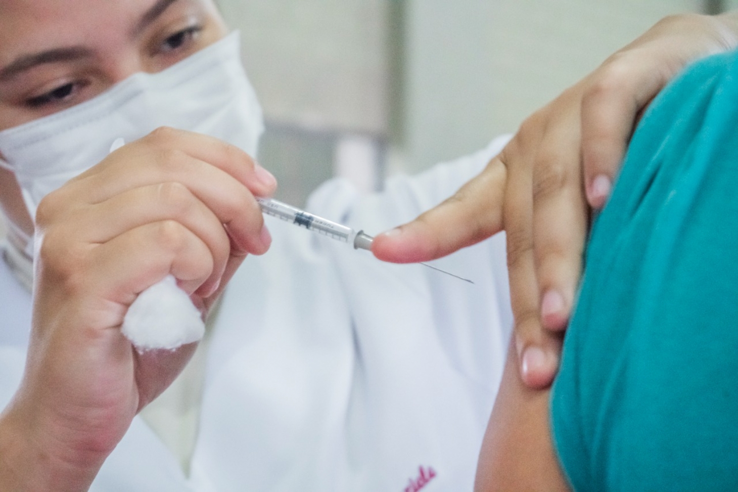 Adolescentes 12+ com comorbidades começam a ser vacinados nesta terça (24) em Bertioga