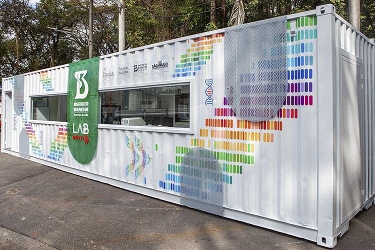 Santos inicia envio de testes ao laboratório itinerante do Instituto Butantan