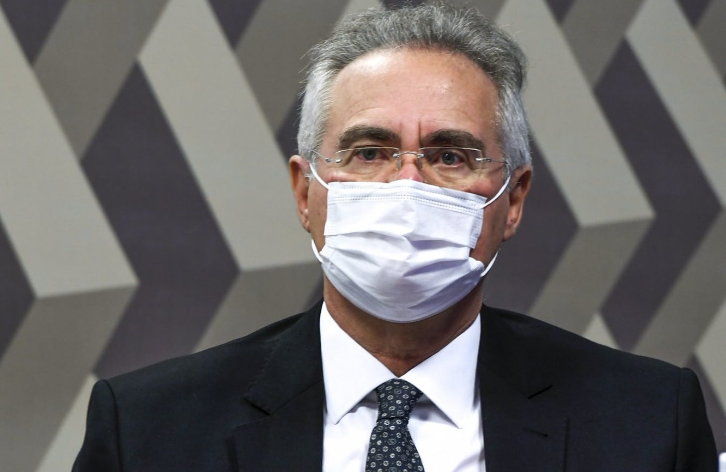 Na CPI, Renan critica decisão de Kassio Nunes e chama Bolsonaro de chr39malucochr39