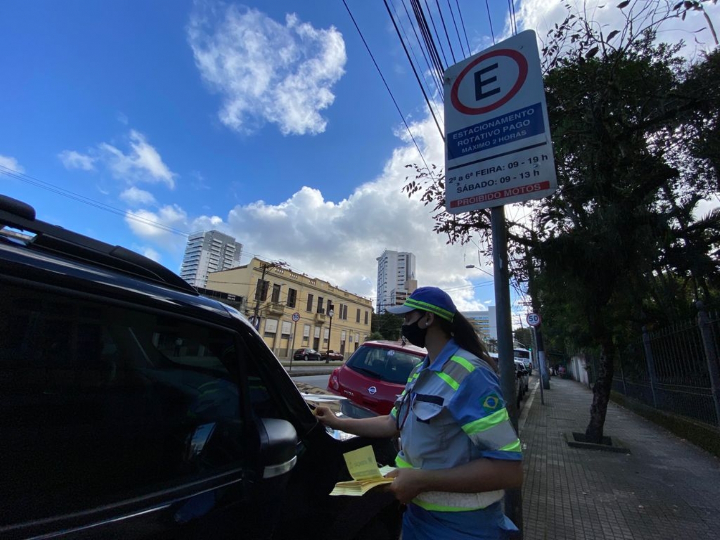 Santos aumenta em 24chr37 as vagas de estacionamento rotativo