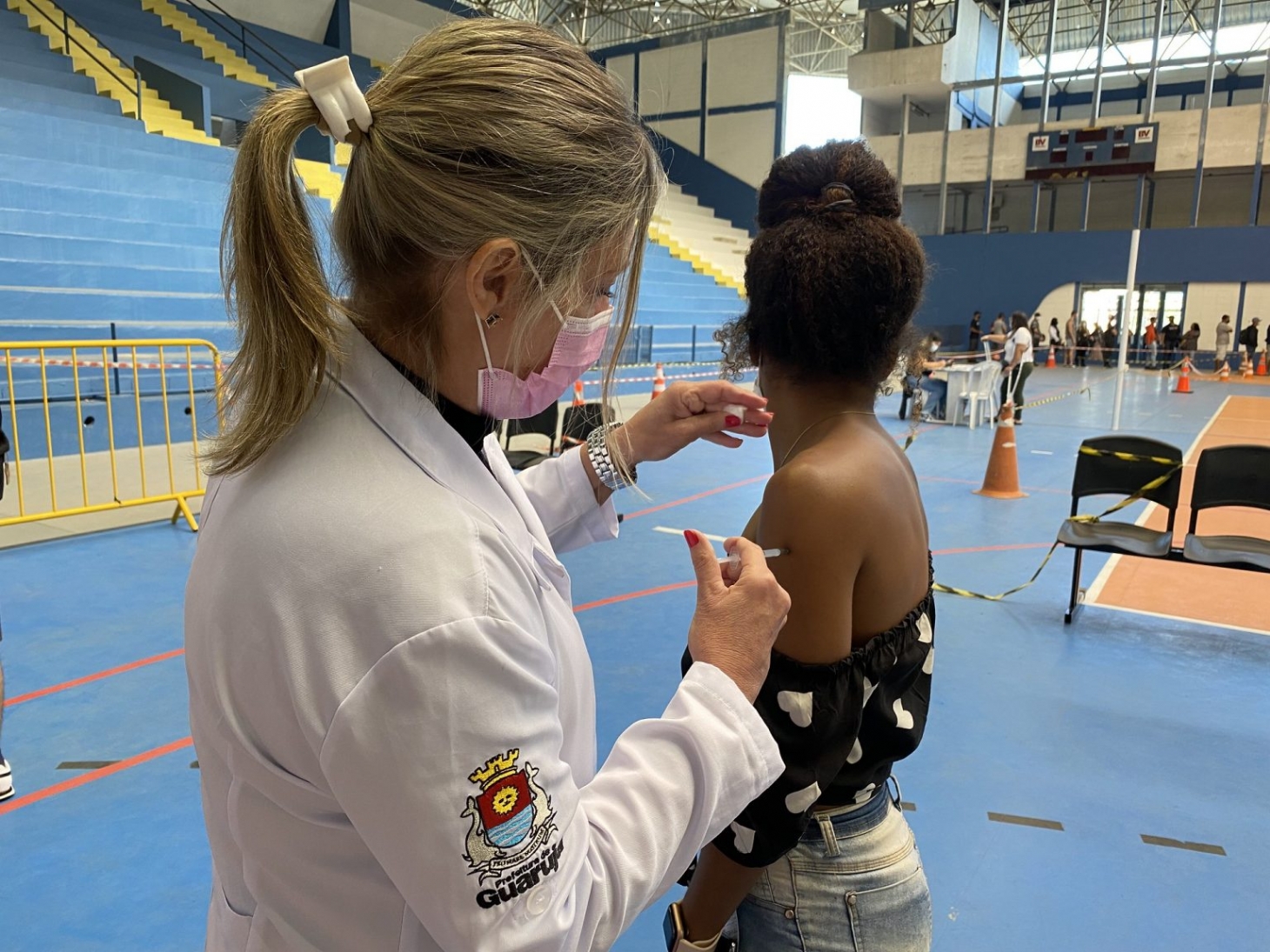 Guarujá vacina jovens de 20 anos a partir desta quarta-feira (4)