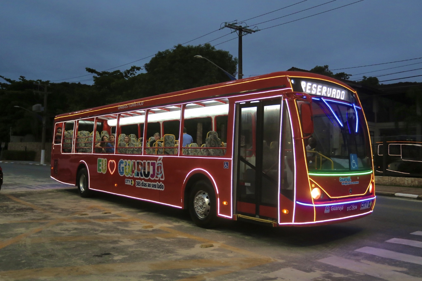 Ônibus turístico de Guarujá oferece passeios gratuitos a idosos | Jornal da Orla
