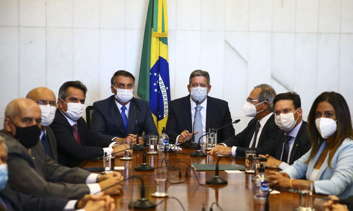Bolsonaro entrega à Câmara medida provisória do novo Bolsa Família