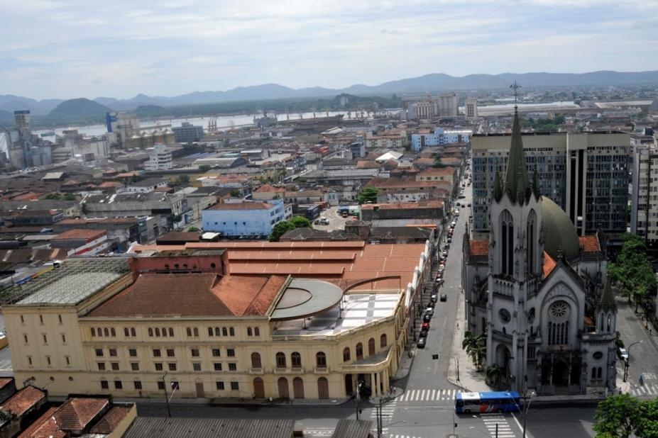 Projetos de reorganização do Centro de Santos são apresentados a empresários e comerciantes
