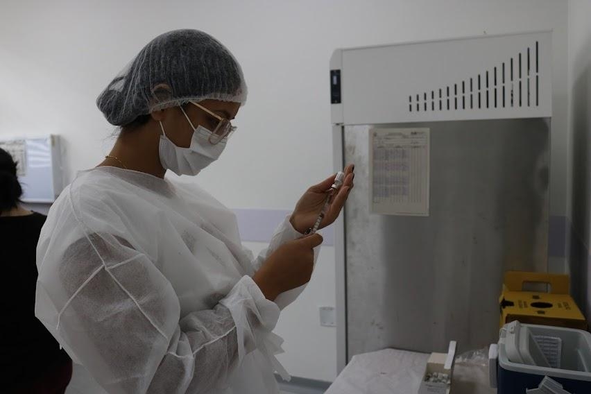 Santos prossegue vacinação contra a covid-19 sem antecipar Pfizer nesta sexta-feira | Jornal da Orla