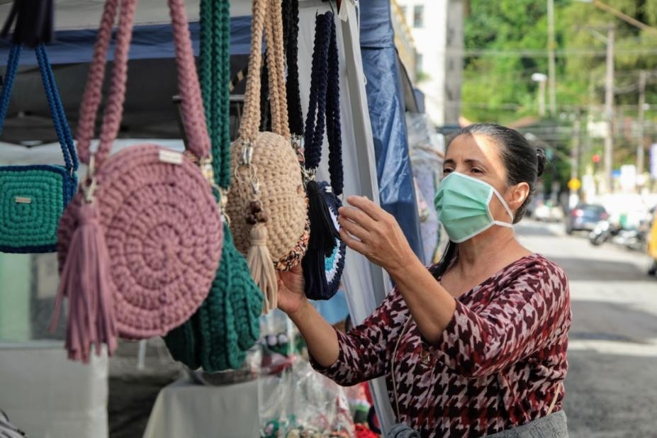 Feira promovida por artesãs da Zona Noroeste movimenta Jardim Botânico