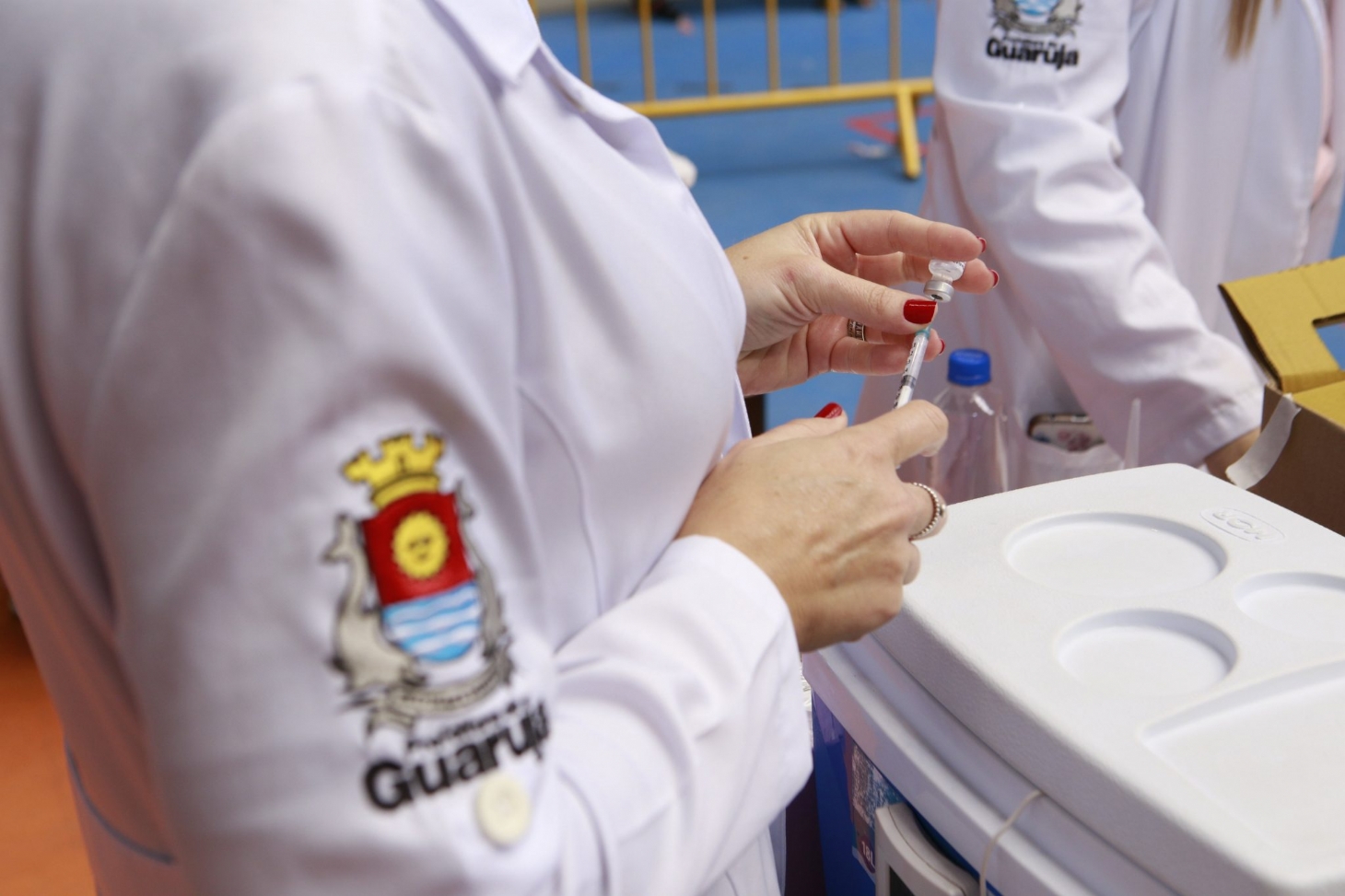 Guarujá antecipa segunda dose da Pfizer