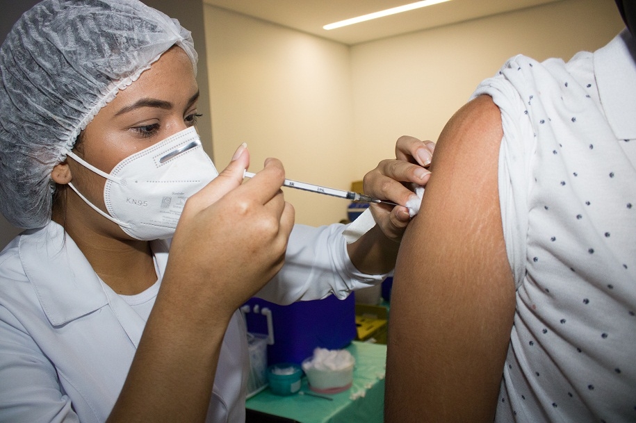 Confira onde receber a vacina contra a covid-19 em São Vicente nesta quarta-feira (8) | Jornal da Orla