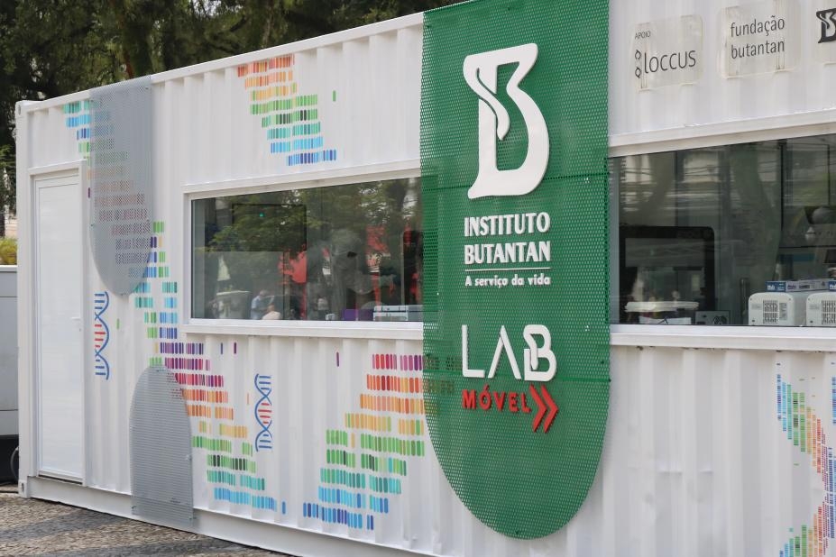 Laboratório móvel do Butantan fica em Santos para avaliar a pandemia pós-feriado | Jornal da Orla
